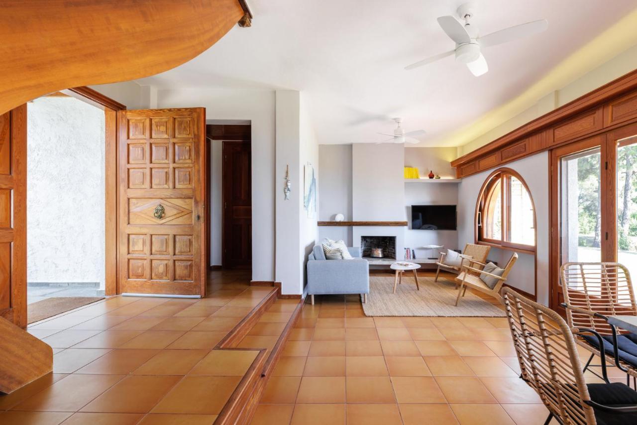 Luna Villa Private Beach Nea Irakleia Exteriör bild