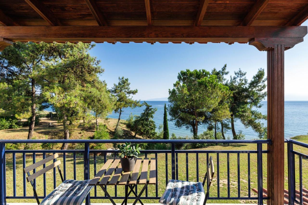 Luna Villa Private Beach Nea Irakleia Exteriör bild