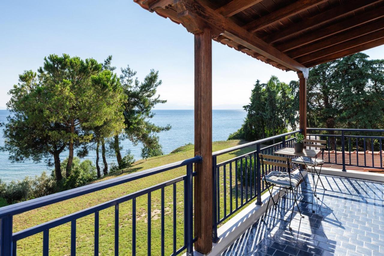 Luna Villa Private Beach Nea Irakleia Exteriör bild
